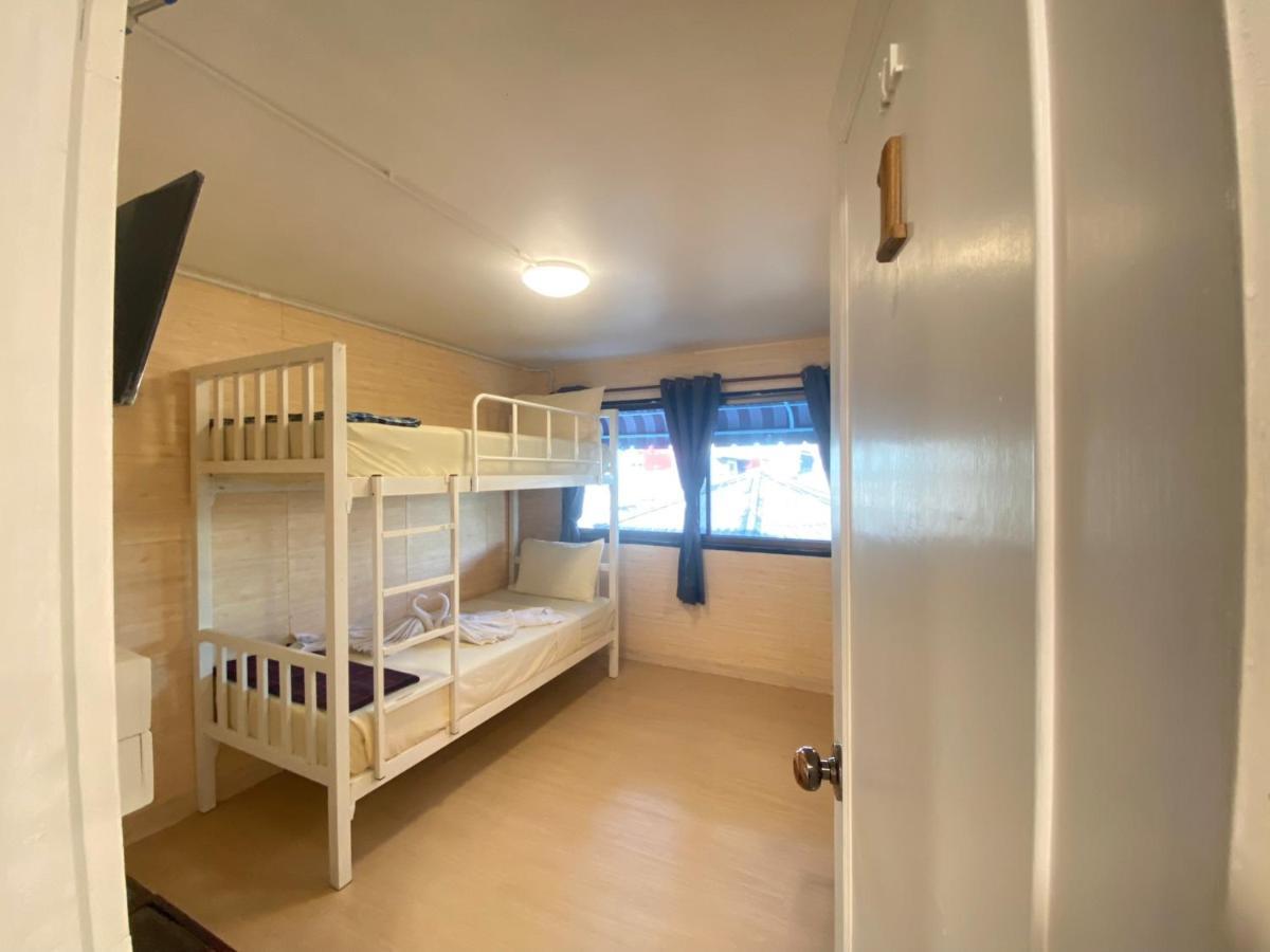 Steve Lady Hostel Bangkok Kültér fotó